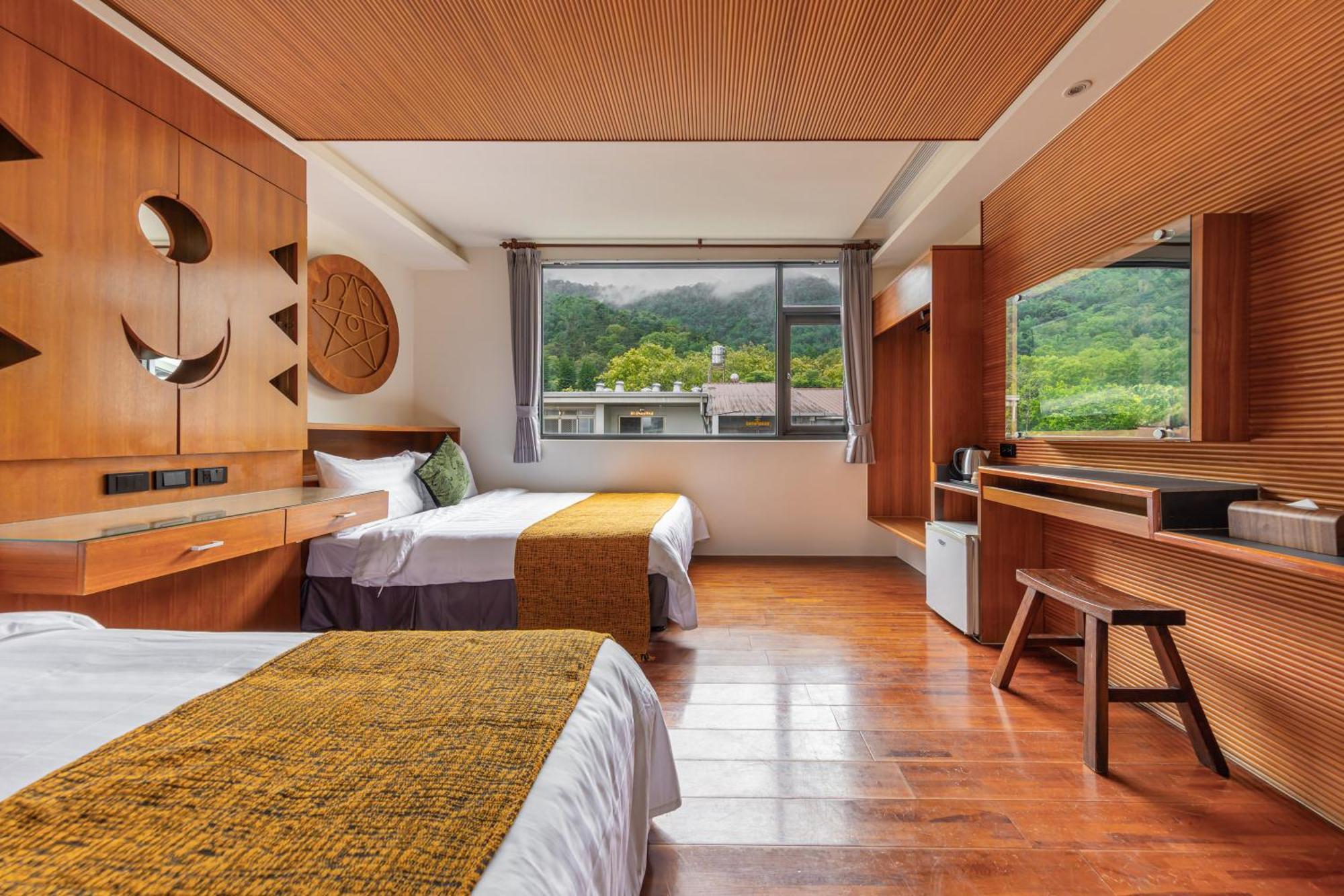 יוצ'י Sun Moon Lake Itathao Vacation Inn With Elevator מראה חיצוני תמונה