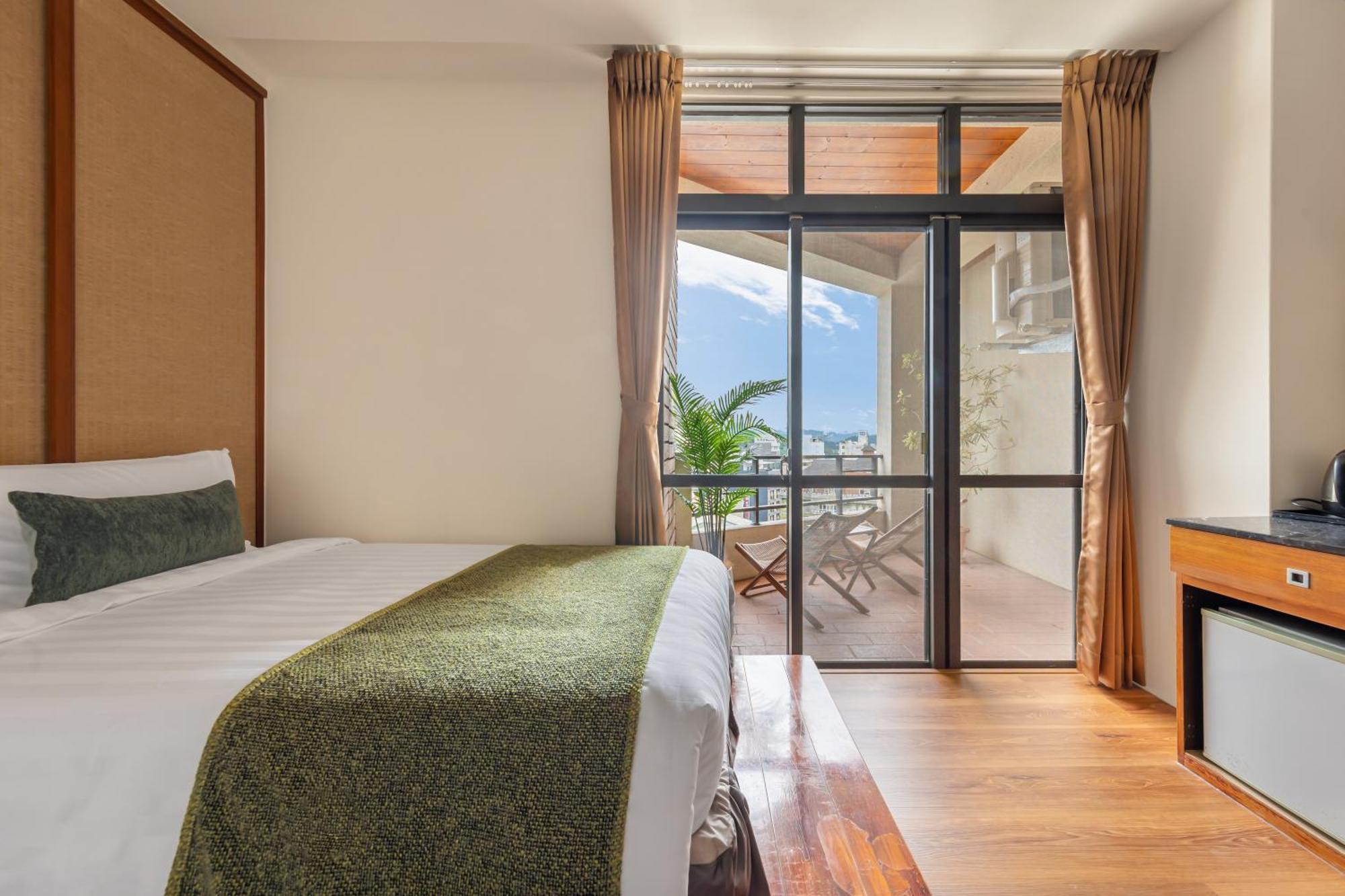 יוצ'י Sun Moon Lake Itathao Vacation Inn With Elevator מראה חיצוני תמונה