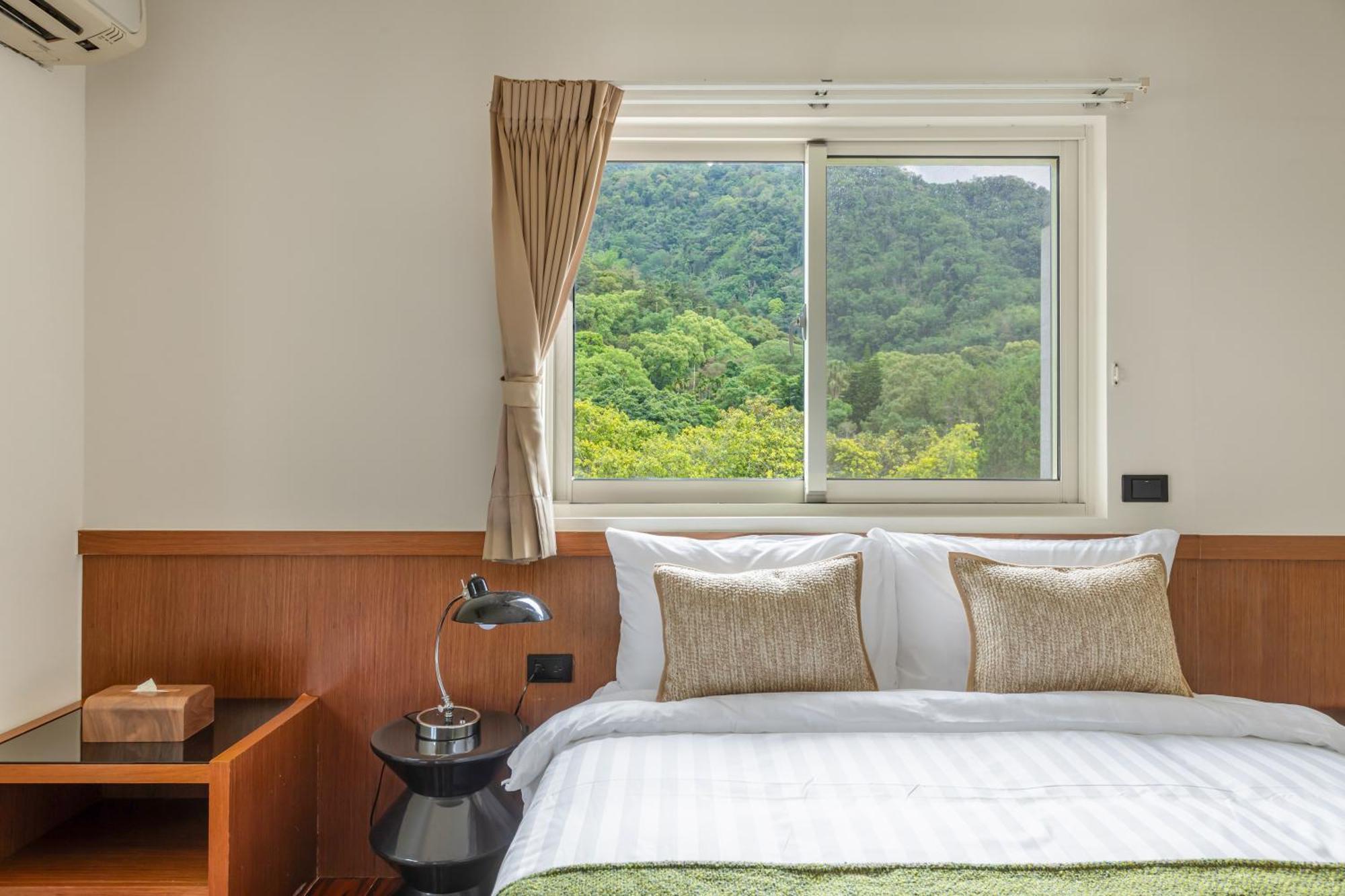יוצ'י Sun Moon Lake Itathao Vacation Inn With Elevator מראה חיצוני תמונה