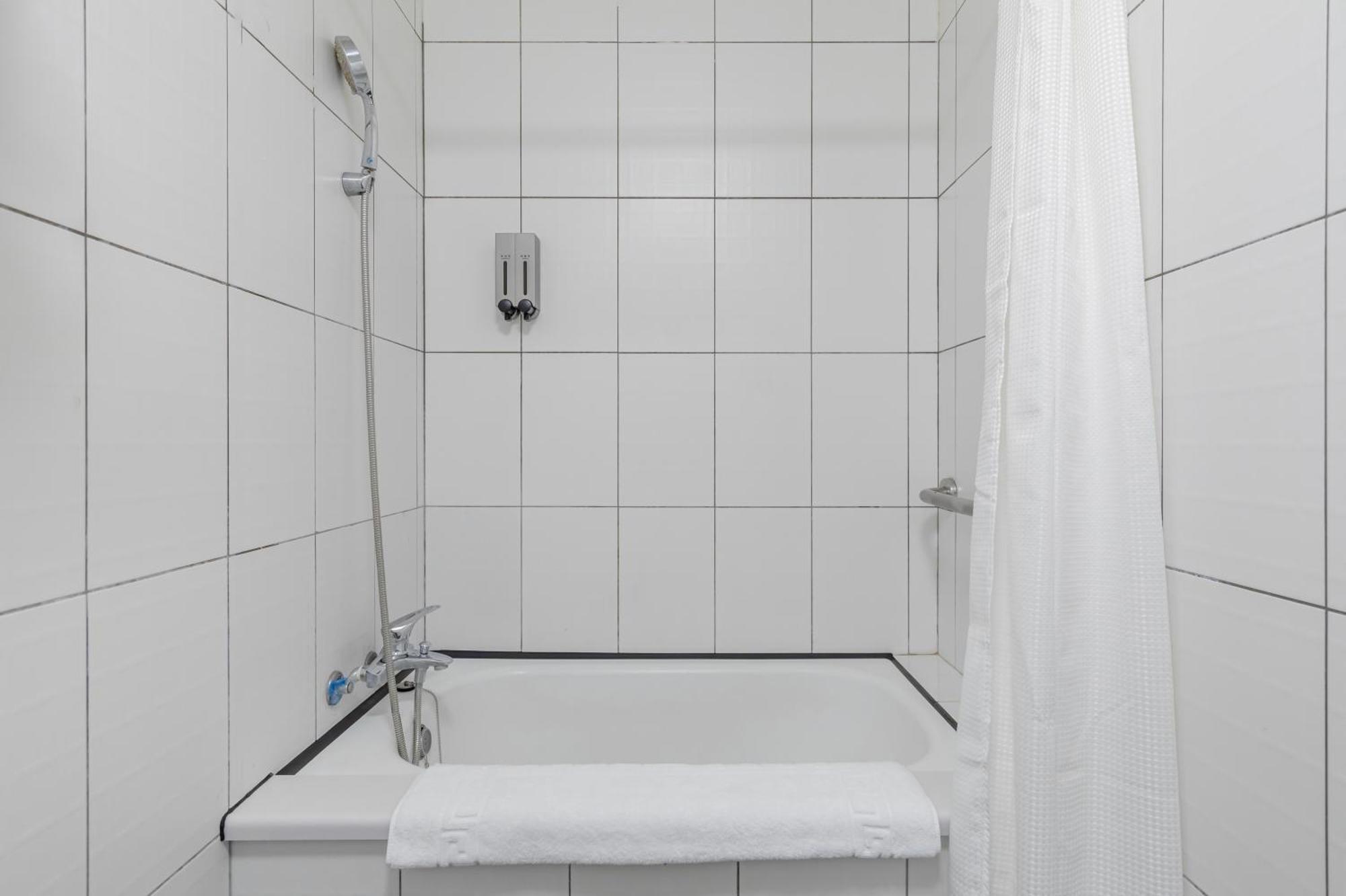 יוצ'י Sun Moon Lake Itathao Vacation Inn With Elevator מראה חיצוני תמונה