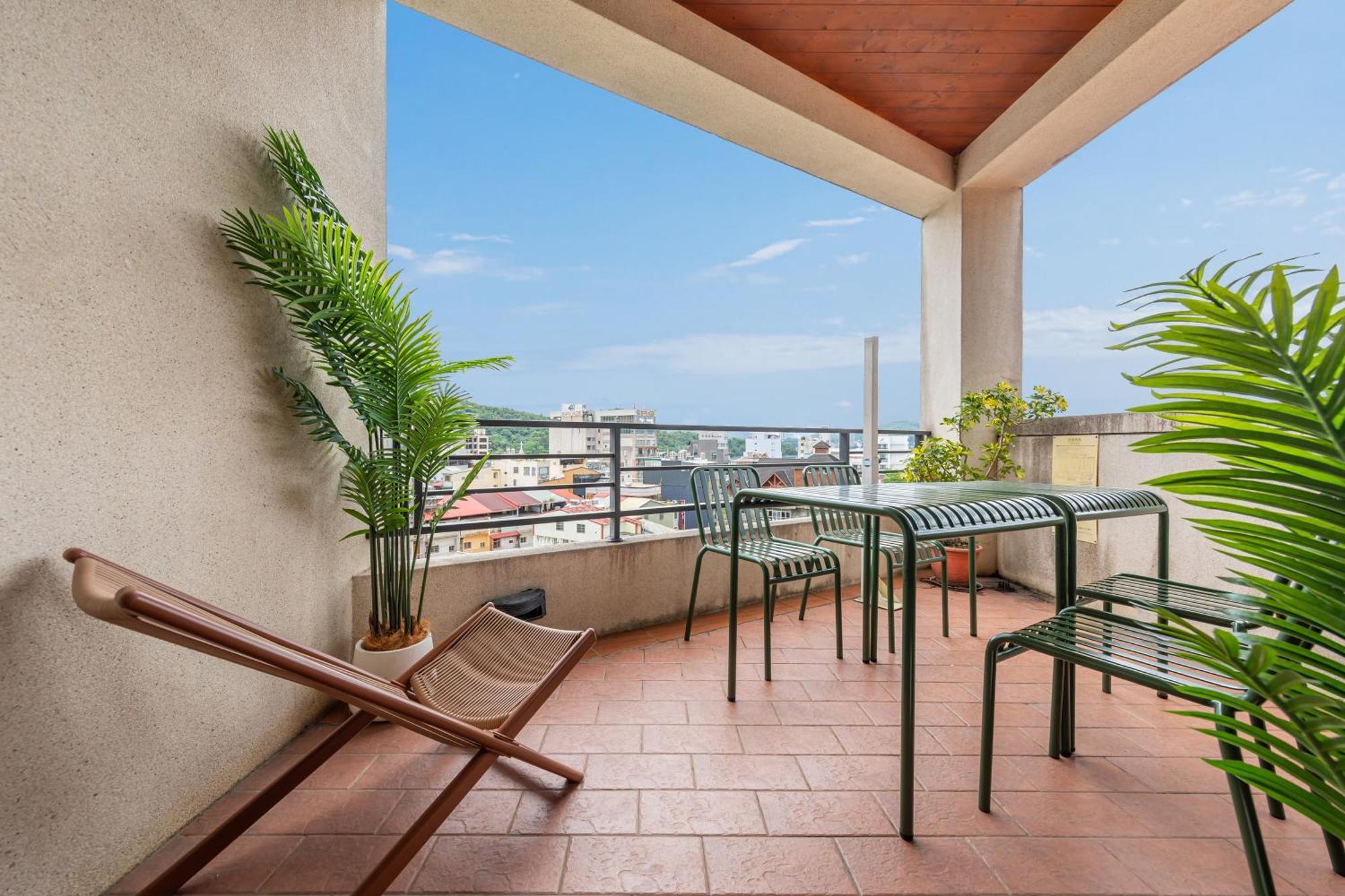 יוצ'י Sun Moon Lake Itathao Vacation Inn With Elevator מראה חיצוני תמונה