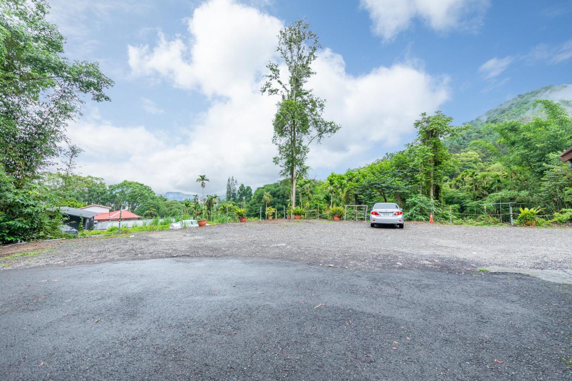 יוצ'י Sun Moon Lake Itathao Vacation Inn With Elevator מראה חיצוני תמונה